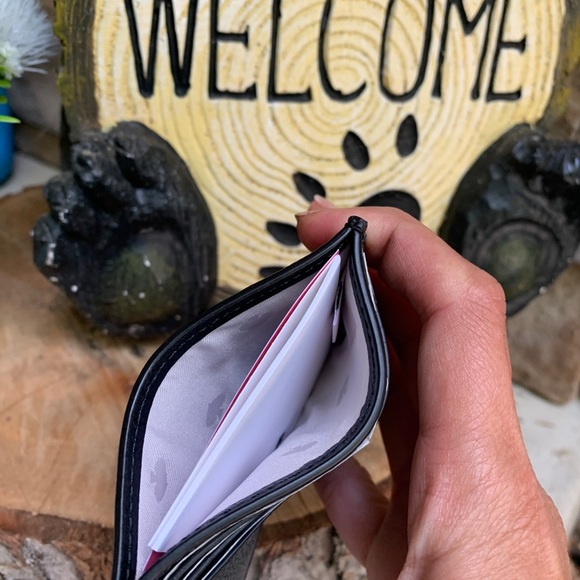 Authentic Kate Spade leather card case - Picture 3 of 6